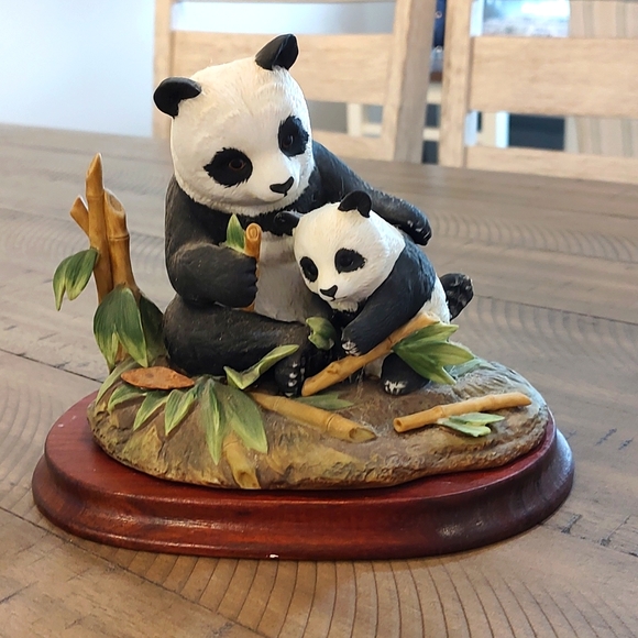 Panda family figurine - Picture 1 of 4